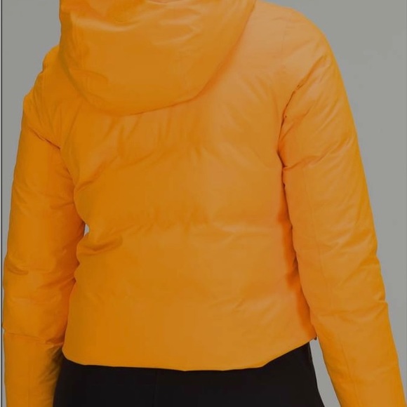 RARE lululemon Slush Hour Cropped Jacket - Picture 2 of 3